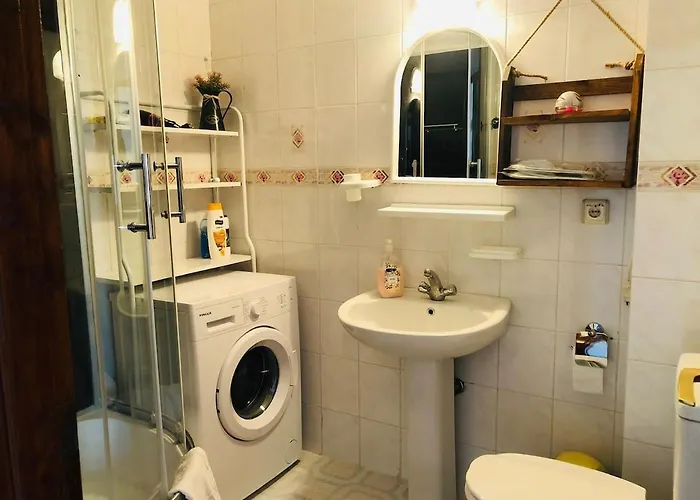 Furnished With Pool, Location Close To The Sea Apartment *