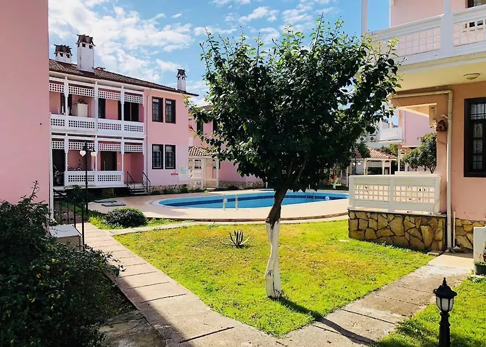 Furnished With Pool, Location Close To The Sea דירה *